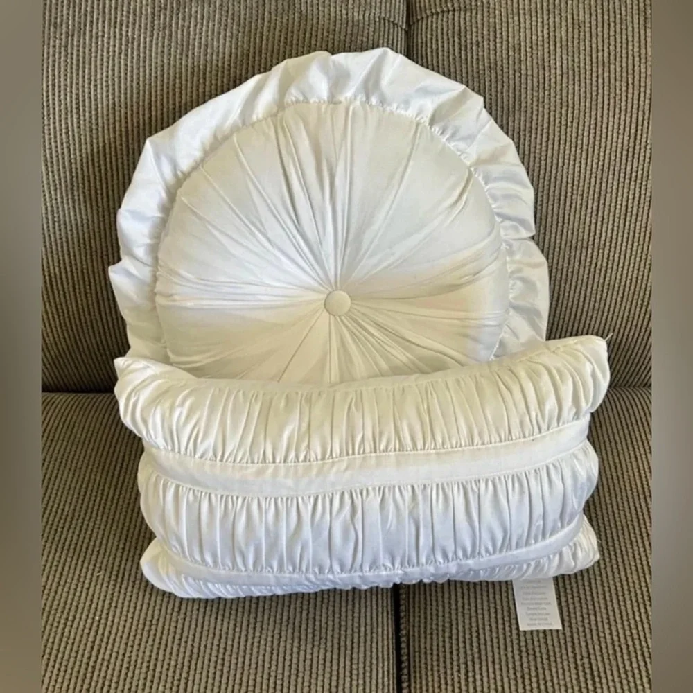 Pillows lot of 2 country farmhouse decoration Chezmoi brand bedding